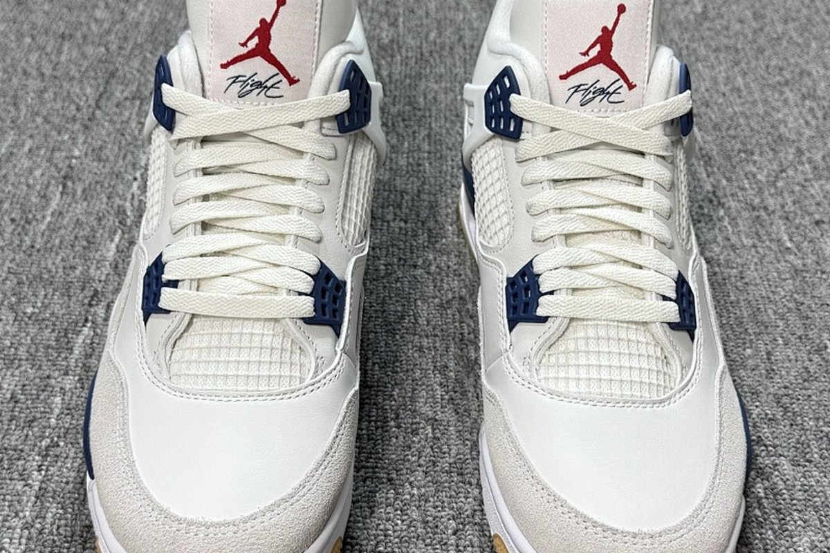 Air Jordan 4 Retro SB White Blue DR5415-100